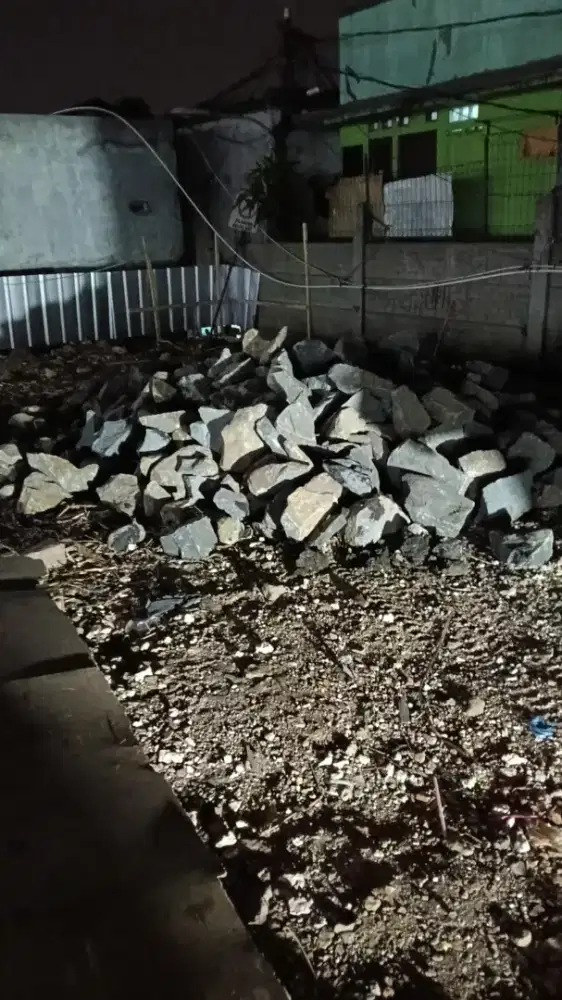 Batu belah kali Pasir urug limestone sirdam batu makadam split
