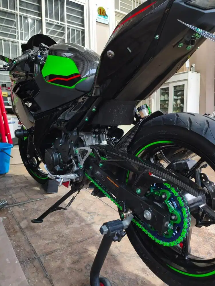 Di jual kawasaki ninja 250 FI KRT low km