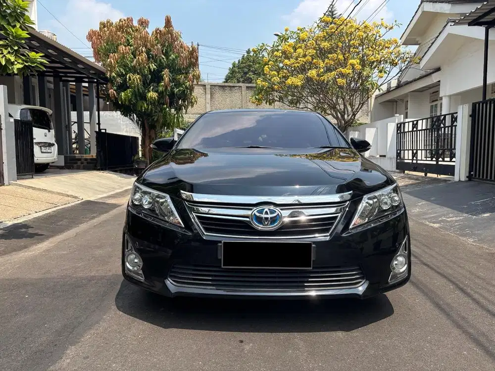 Toyota Camry Hybrid Tahun 2014
