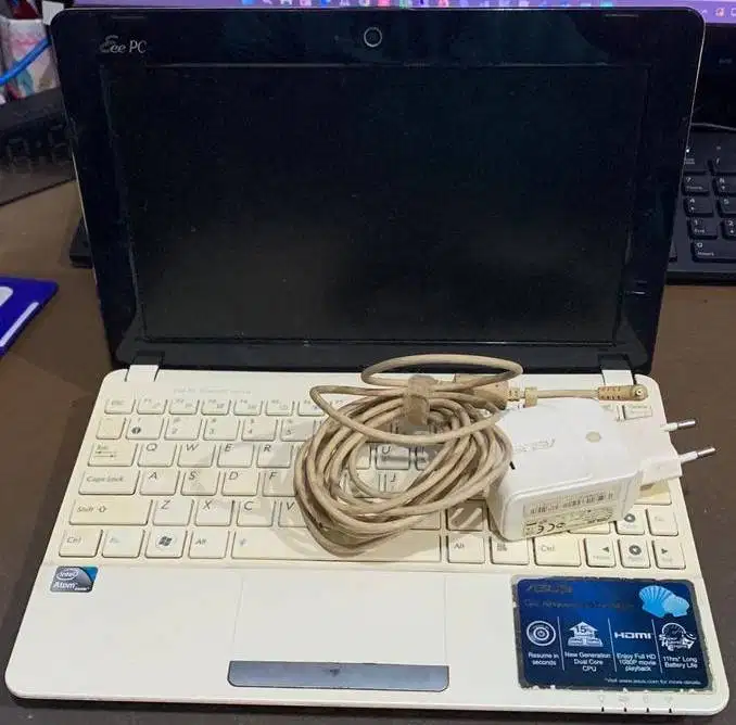 Dijual Asus Eee PC seri 1025C (Flare Series)