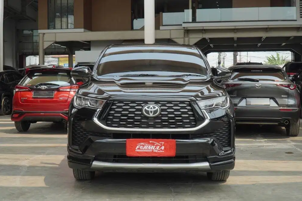 Toyota Zenix 2.0 V Hybrid Modellista AT 2024 Hitam
