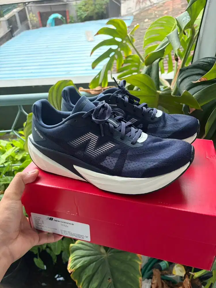 New Balance Rebel V5 Size 44