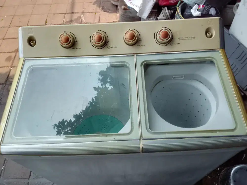 Dijual mesin merek daimatshu 10 kilo normal tinggal pake