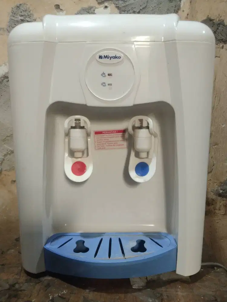 Dispenser hot dan normal kondisi bekas  tanpa dus