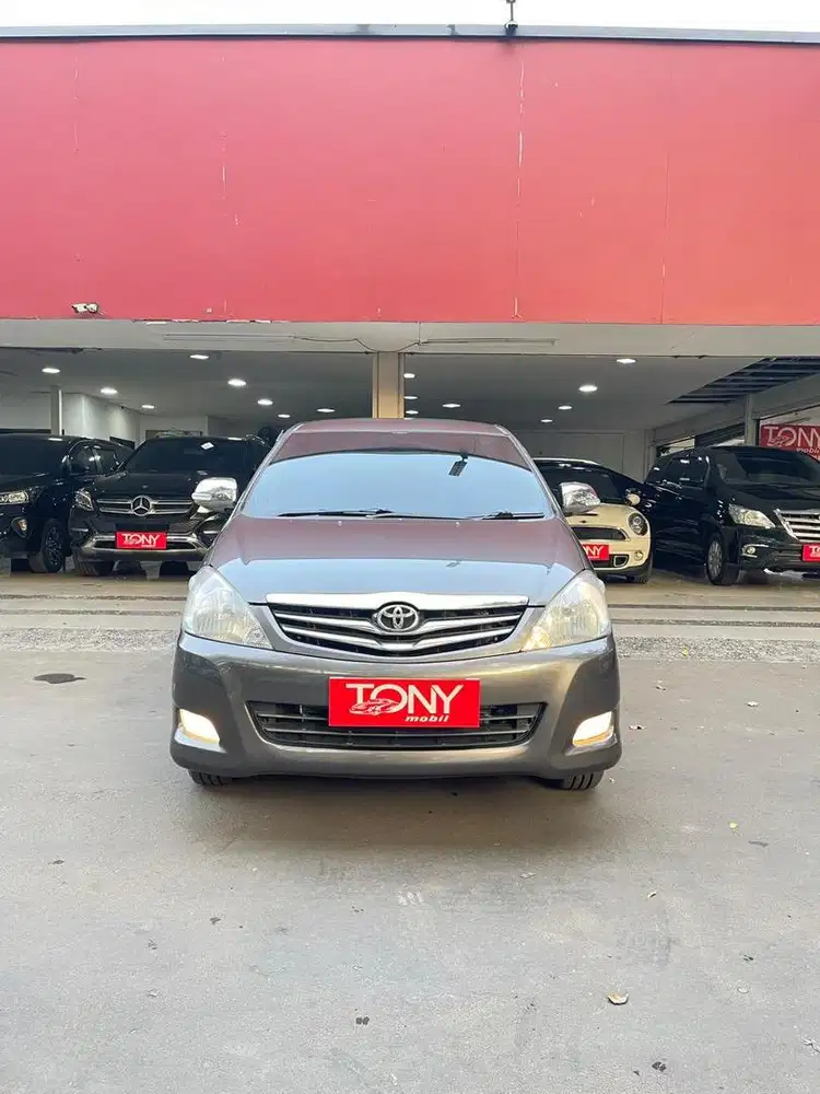 Toyota Kijang Innova 2.0 G Manual 2010 Abu Abu