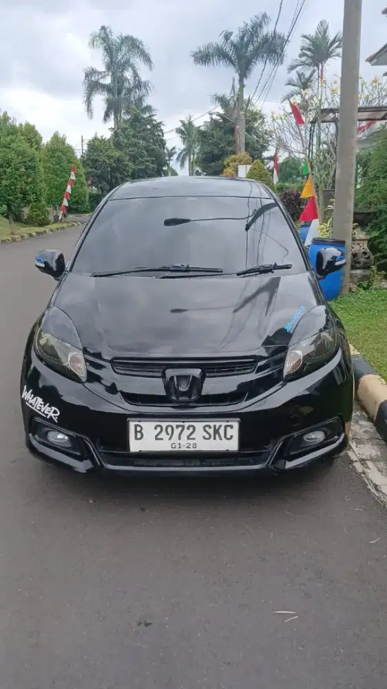 Mobilio Hitam tahun 2015