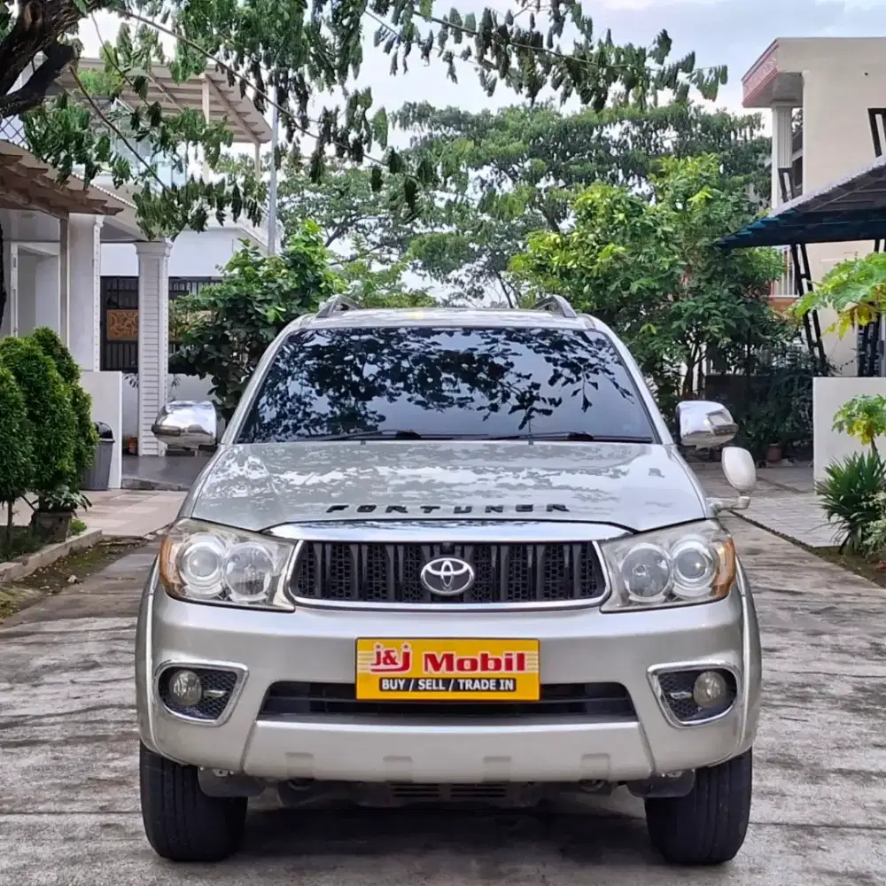 ISTIMEWA!! FORTUNER 2.7 G LUXURY BENSIN AT 2009 SILVER METALLIC