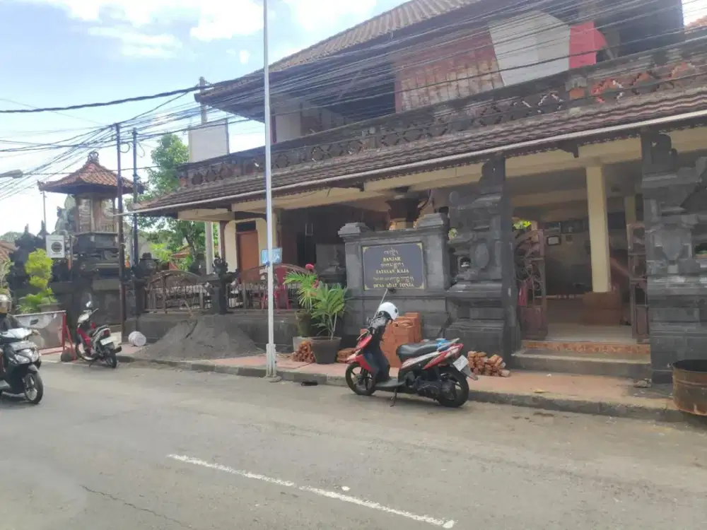 JUAL RUMAH MEWAH PINGGIR JALAN UTAMA