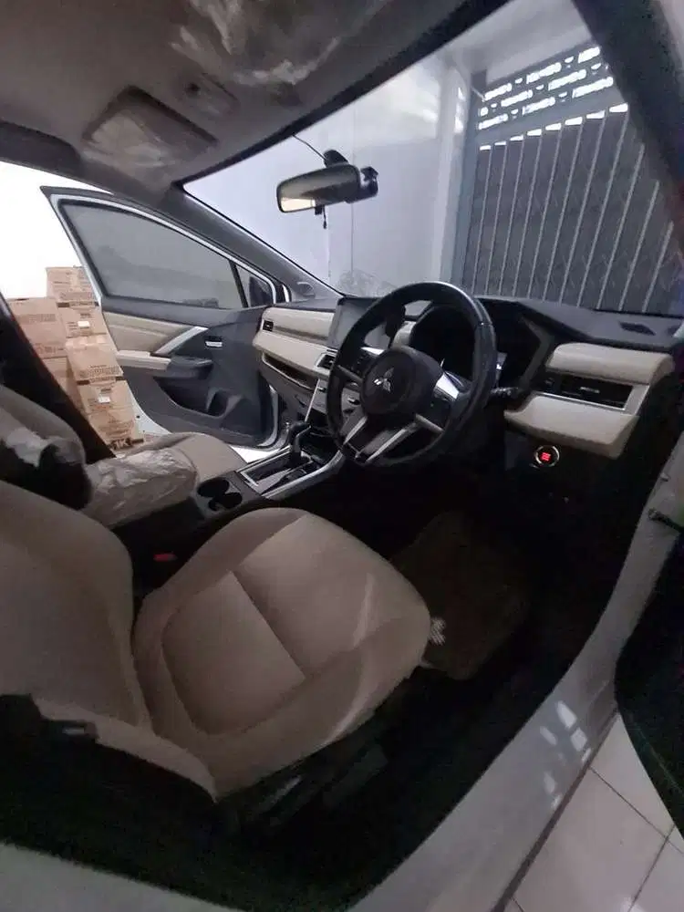 XPANDER ULTIMATE A/T 2022 PUTIH ISTIMEWA