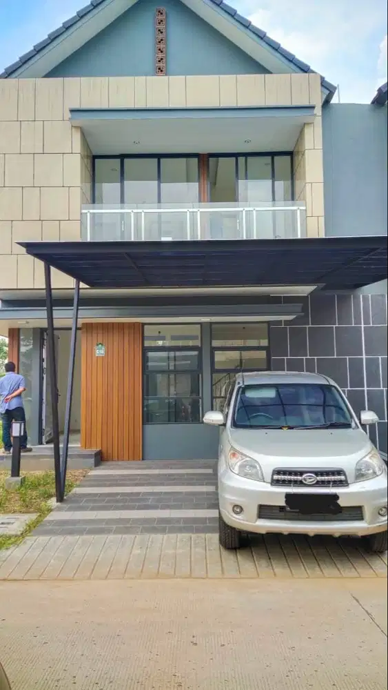 Disewakan Rumah 2 Lantai di Golden Park 3 / Tahun