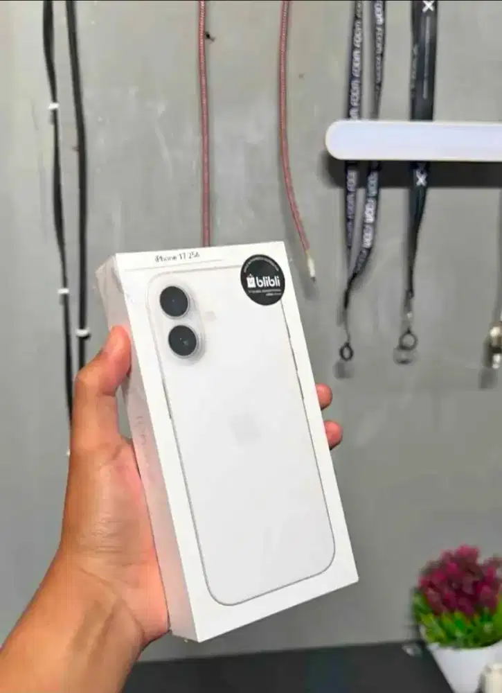 IPHONE 17 256GB READY WARNA BLACK WHITE SAGE SEGEL GARANSI RESMI