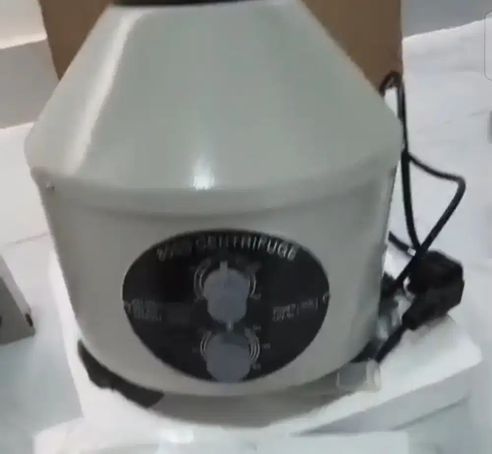 Centrifuge 800D 6 Hole 4000 RPM Alat Laboratorium Klinik /  BARU READY