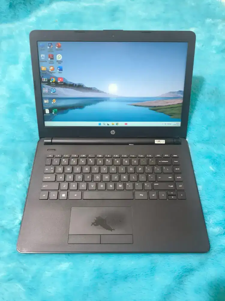 Dijual laptop hp 14 slim,kenceng.mad a9-9425,ram 8 gb,ssd 128 gb