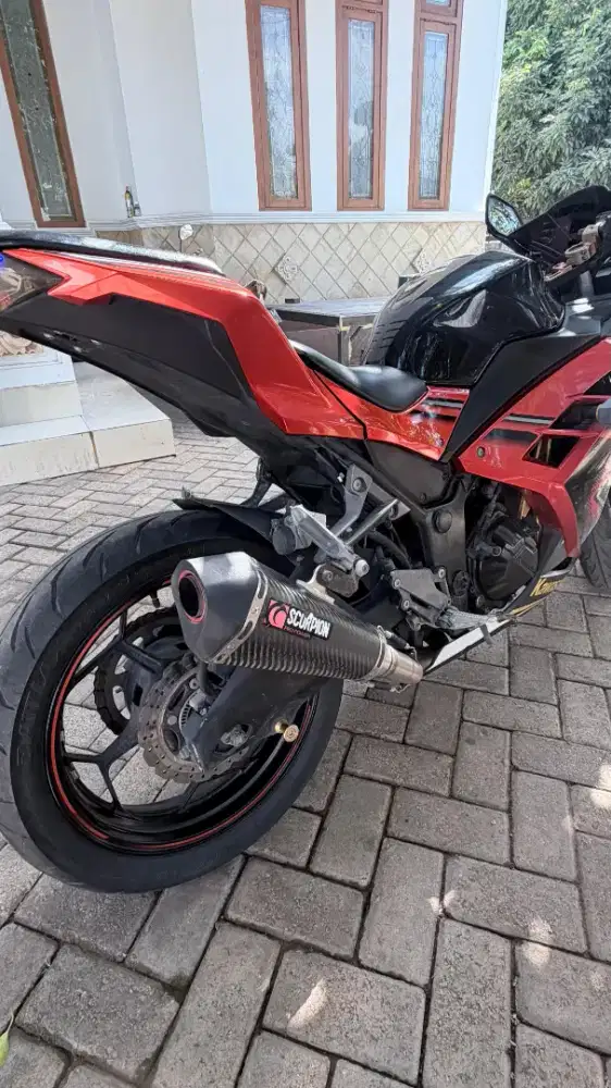 Jual cepat Kawasaki ninja 250-ABS
Plat nomer M lokasi surabaya timur