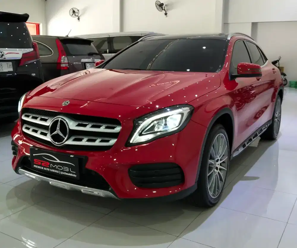 MERCY GLA 200 1.6  AMG line At 2019 MERAH