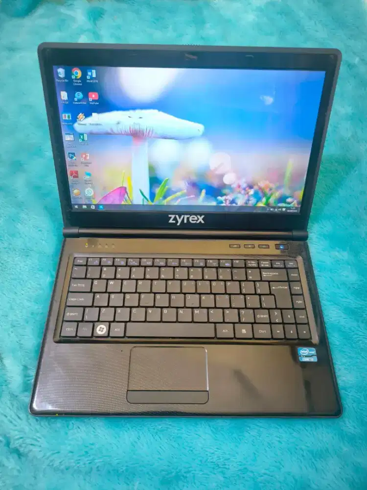 Dijual laptop zyrex kenceng.core i3,ram 4 gb,ssd 128 gb