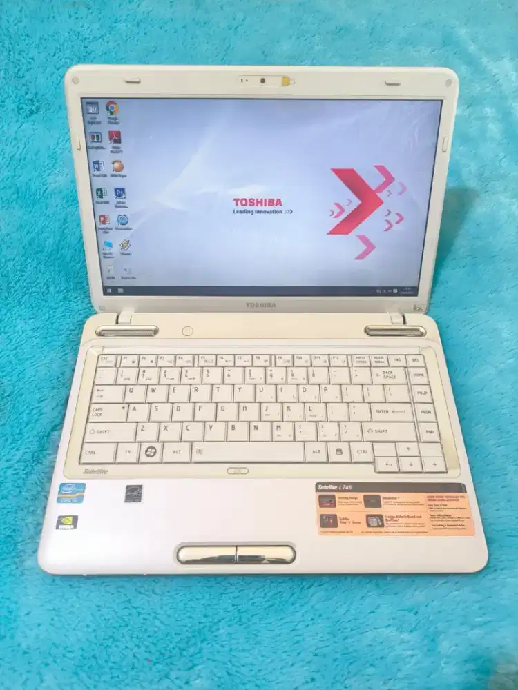 Dijual laptop Toshiba satelit l745 kenceng.core i5,ram 8 gb,hdd 500 gb
