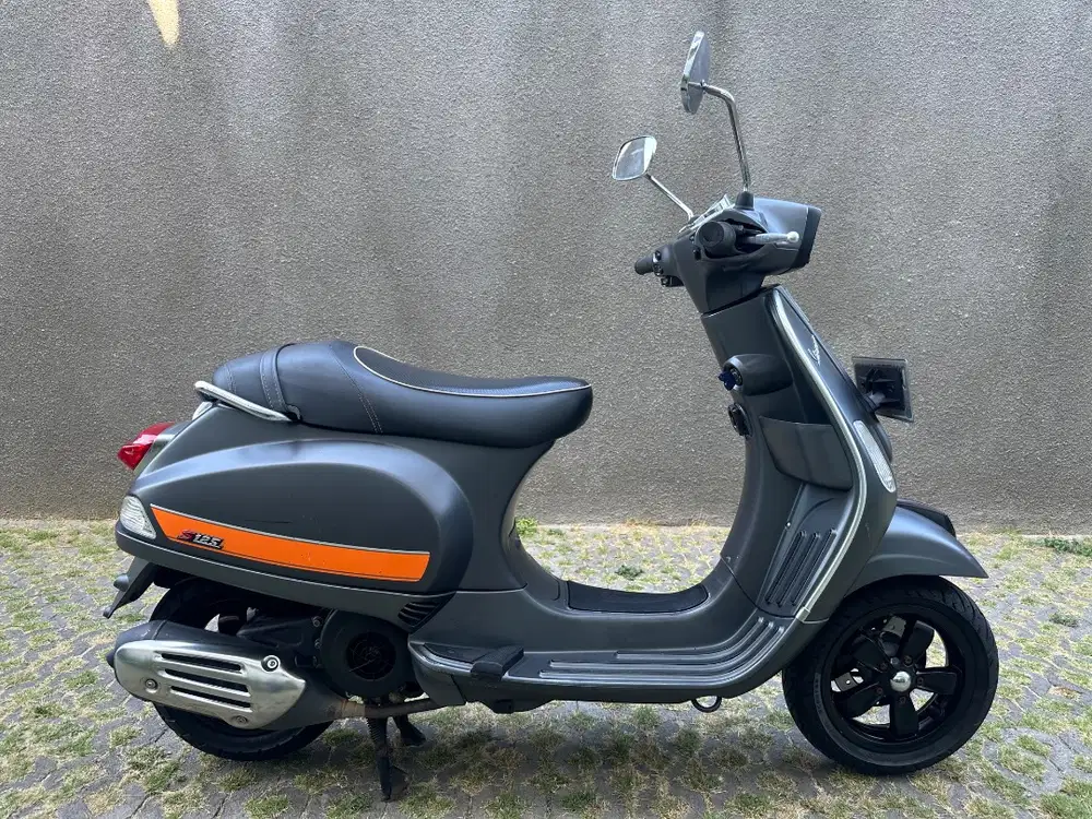 Dijual Piaggio Vespa S125 i-get tahun 2019