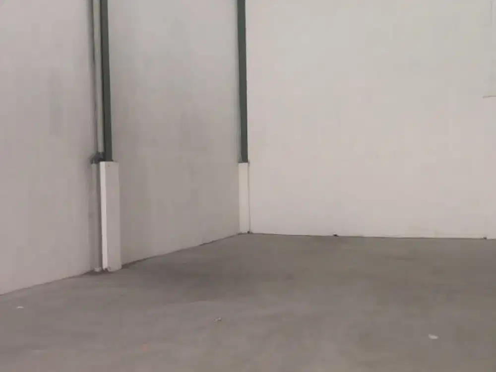 DISEWAKAN GUDANG 700 M² – CIPONDOH, TANGERANG | AKSES CONTAINER 20 FT