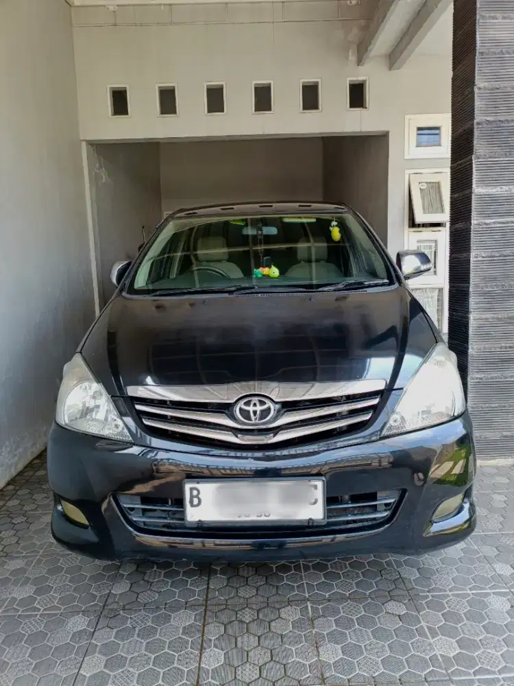 Kijang Innova G AT 2011 Bensin