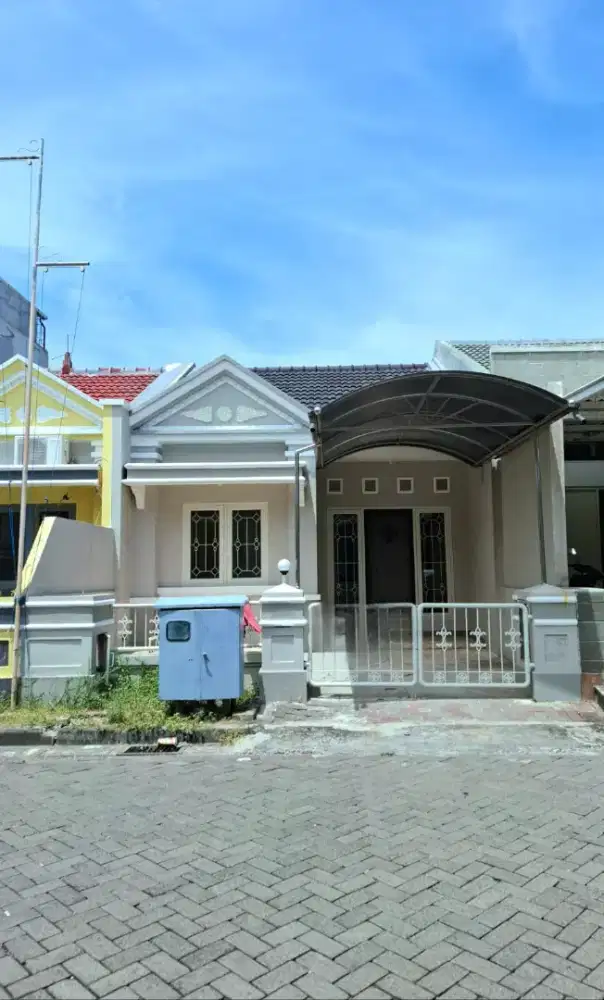Dijual Rumah  Pakuwon City Siap Huni
