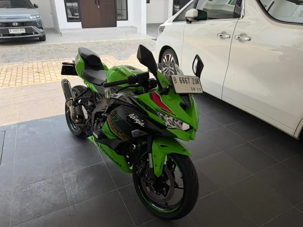 {km 200 perak} Kawasaki Ninja Zx25RR ABS QS