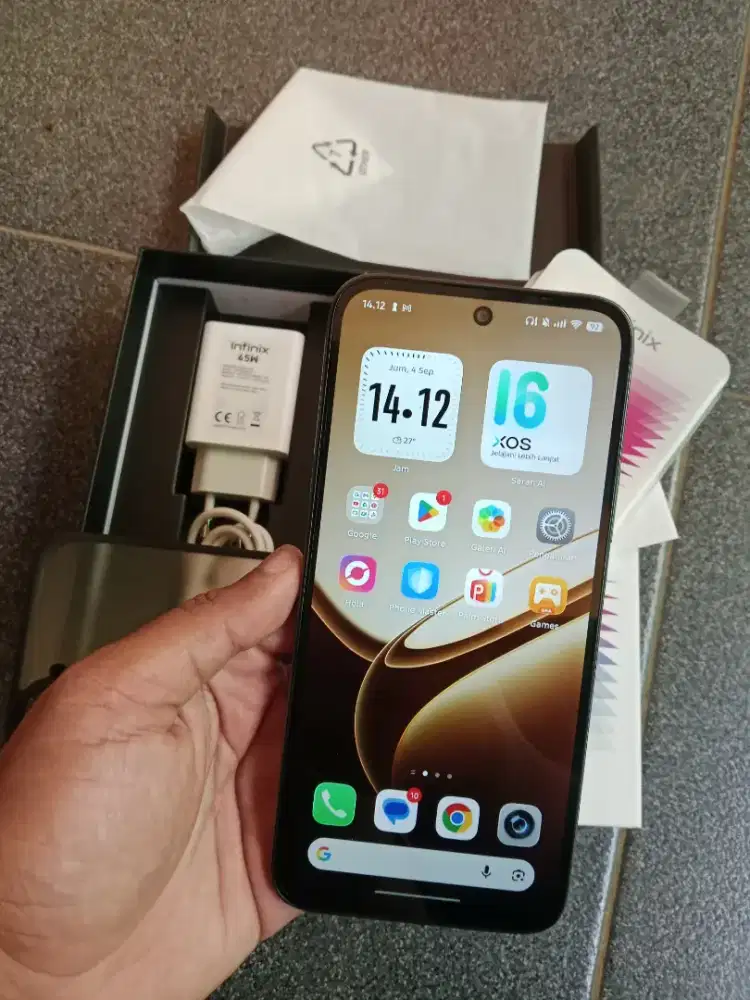 Infinix hot 70 NFC 8+8/128gb fullset baru 3 hari garansi panjang