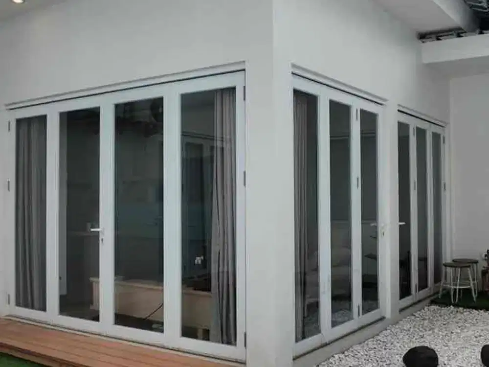 DIJUAL RUMAH NEWLY RENOVATED – JL. FLORES, MEGAPOLITAN CINERE