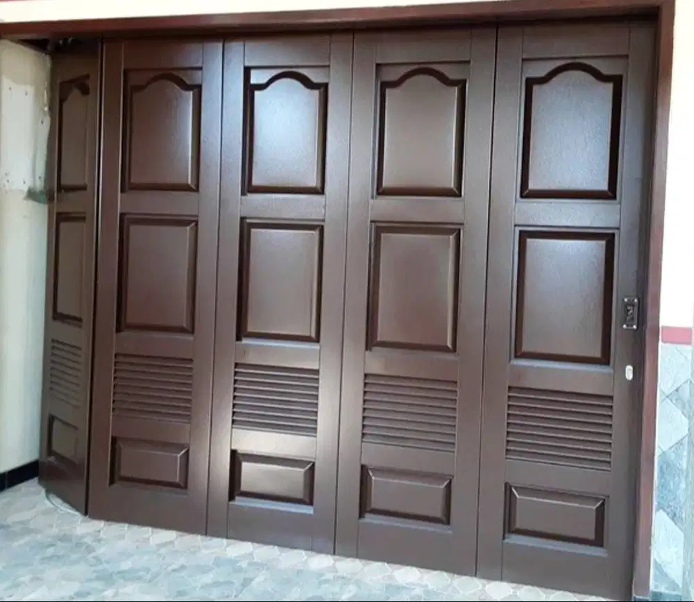 Pintu garasi besi model minimalis