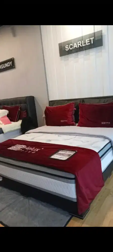 PRE-LOVED HELUX PRIVÈ SCARLET KING SIZE 200×200 – 90% CONDITION