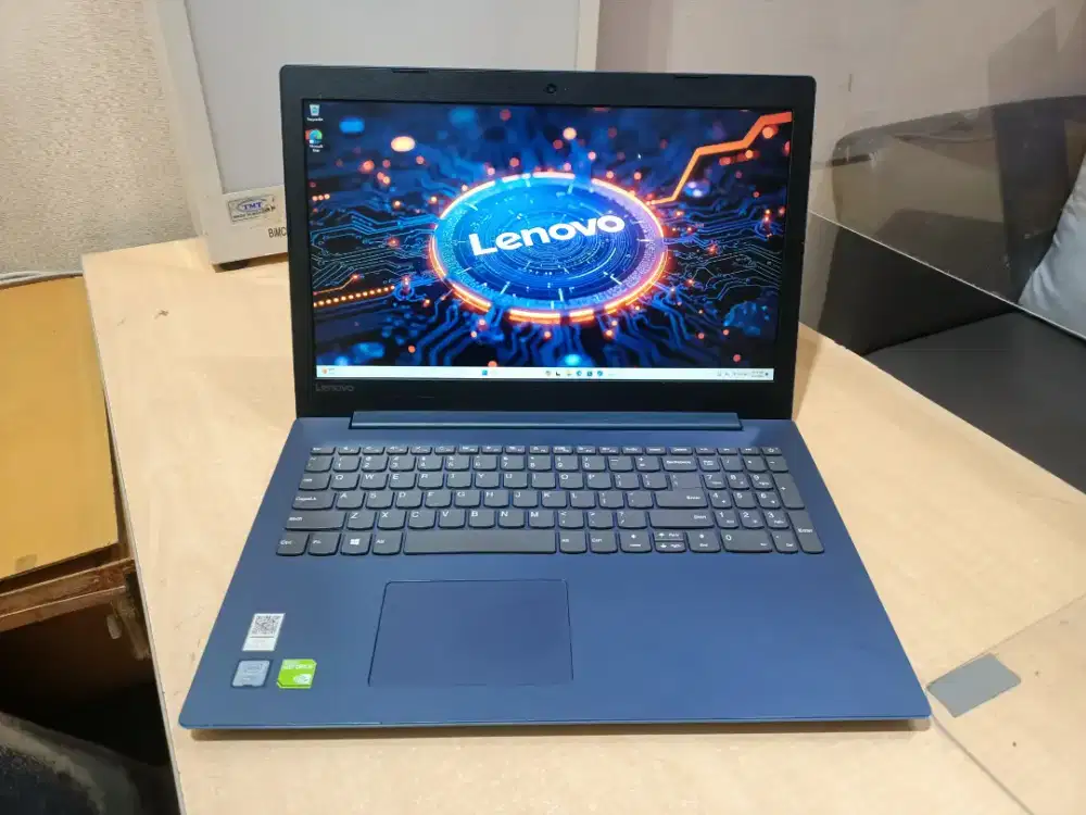 Lenovo Ideapad Gaming Design Editing Core i7 8550 Dual gpu Nvidia