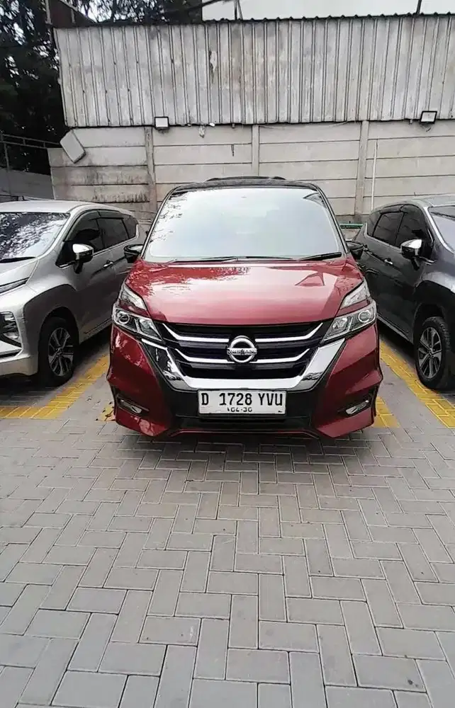 DP 10 JT Nissan Serena HWS 2.0 AT 2019 Maroon Red