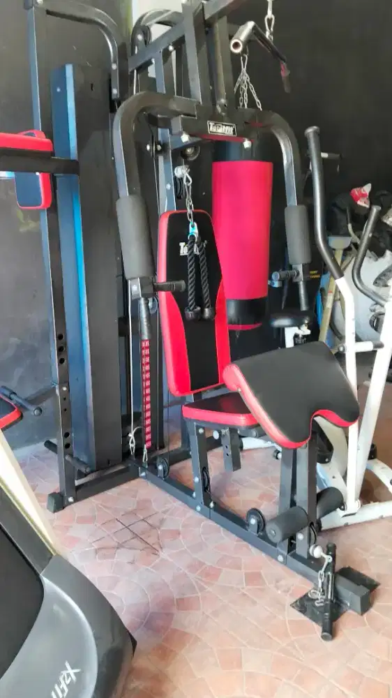 Alat olahraga fitnes gym. Home gym 3 sisi + samsak