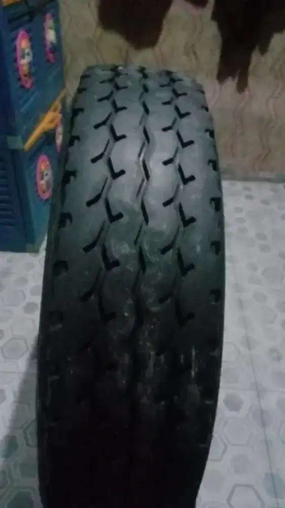 Ban Truk 16/750 michelin