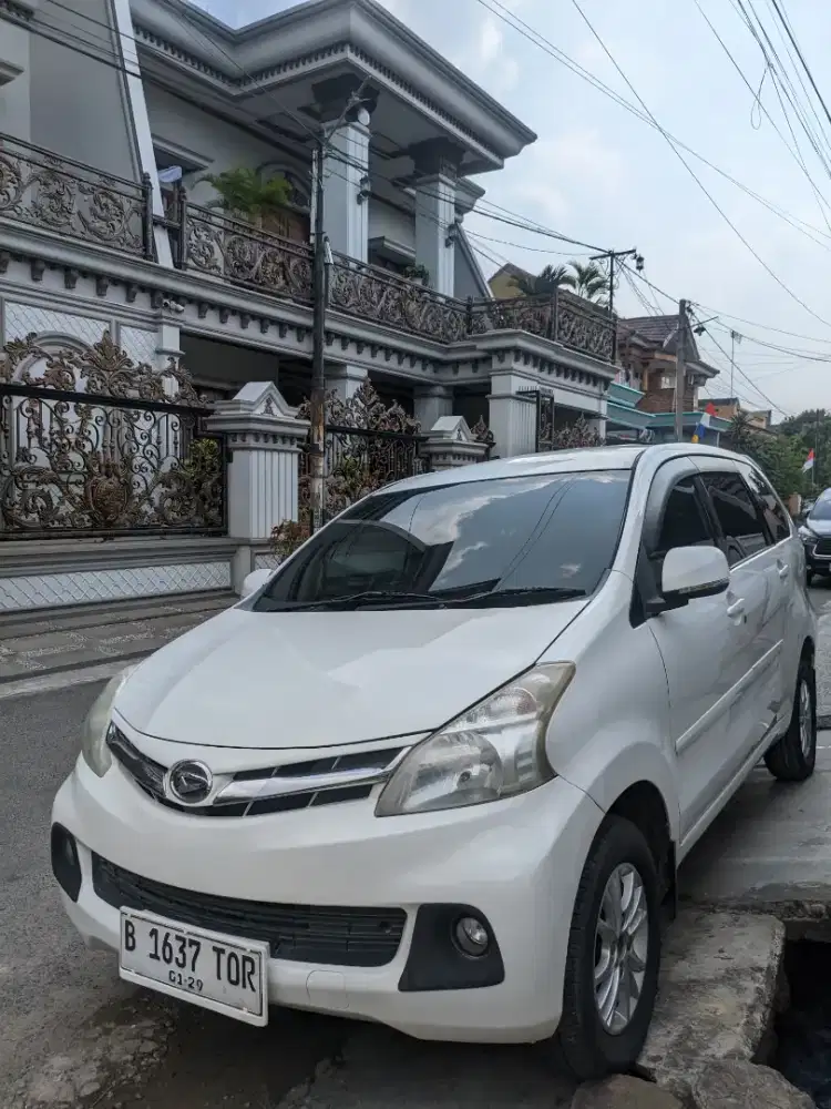 Xenia R Manual Cakep