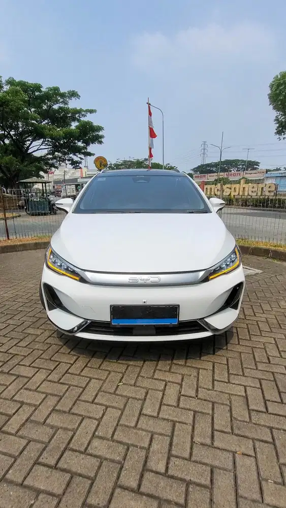 BYD (EV) M6 SUPERIOR 2024