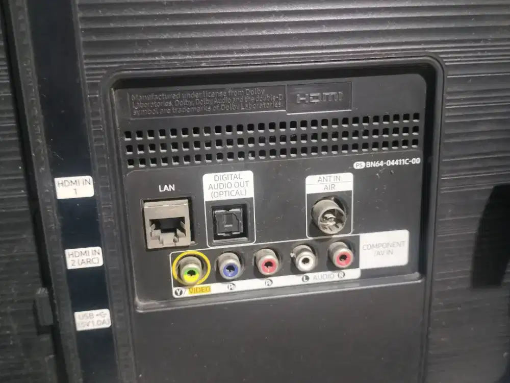 TV samsung model UA32T4500AK