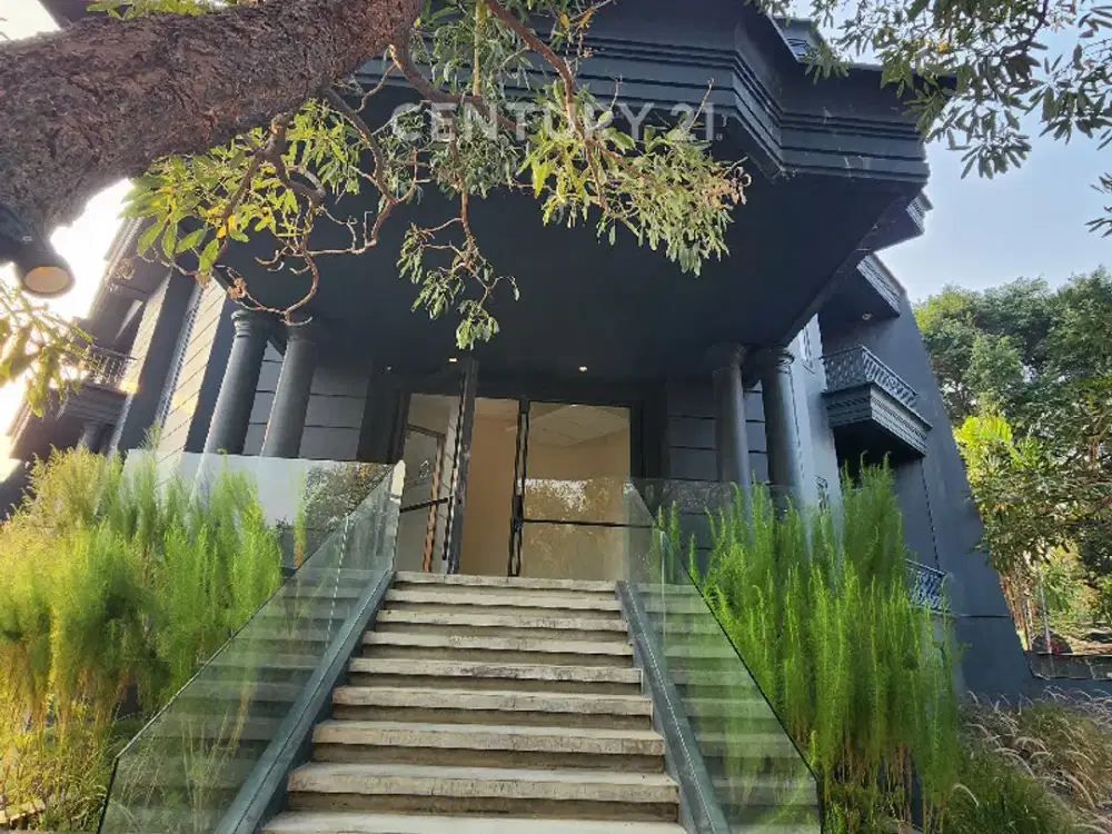 Rumah Mewah Untuk Usaha Di Prime Location, Menteng Jakarta Pusat