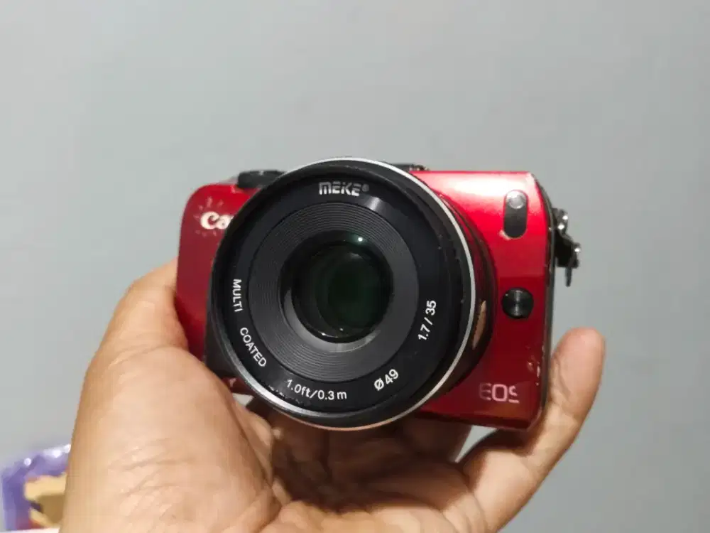 Mirrorless canon eosM 1 + lensa mieke f1. 7