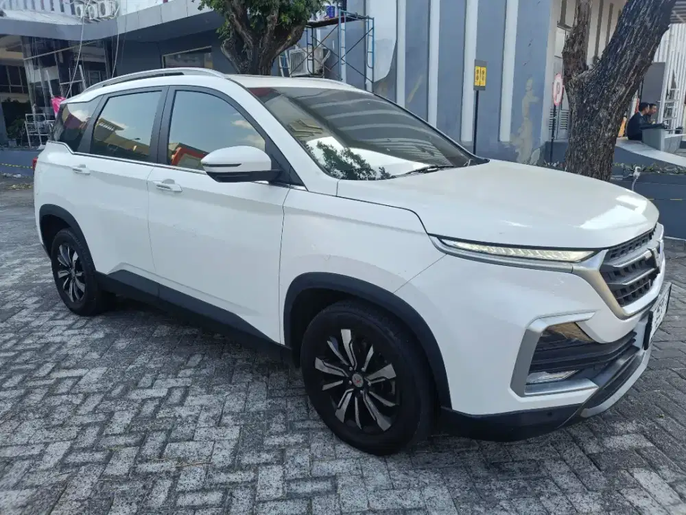 Wuling Almaz TLux at th 2021
