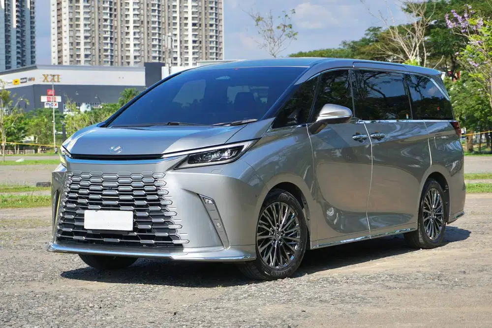 Lexus LM350h Hybrid Luxury A25A-FXS 2024