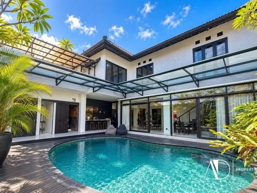 FREEHOLD | 3-BEDROOM ELEGANT TROPICAL VILLA IN KEROBOKAN