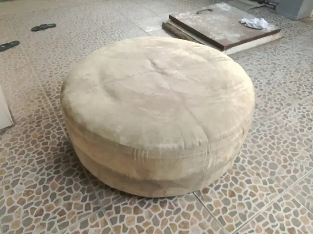 Meja atau kursi bahan kain