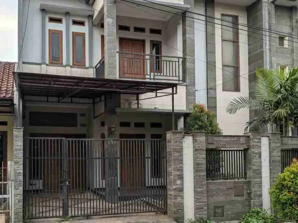 Rumah siap huni di lokasi paforit jl musik turangga bandung