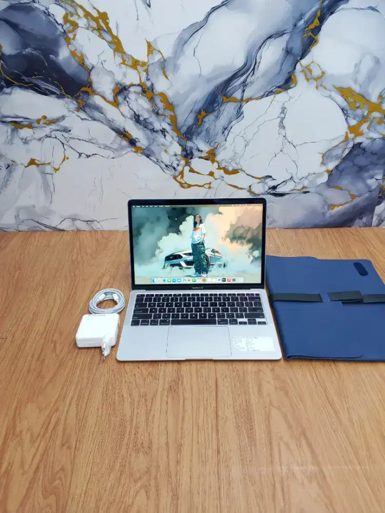 Jual Cepat!! MacBook Air Retina 13 2020 Core i5, RAM 8 GB, SSD 256 GB