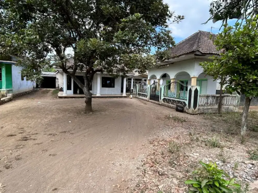 Rumah daerah Krebet Kabupaten Malang dekat dengan banyak pabrik
