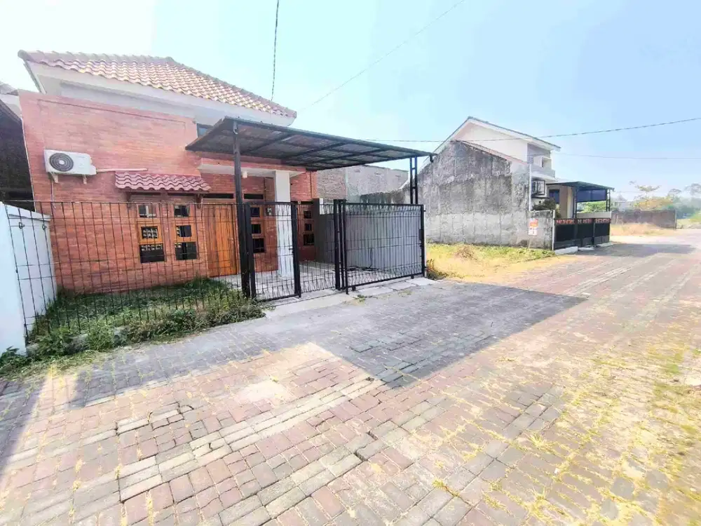Rumah Cantik Cluster Mini di Sumber Banjarsari dekat Manahan Solo Kota