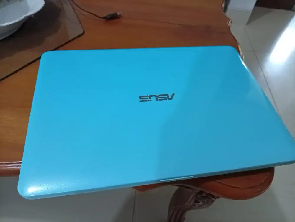 Asuss series 2020  mukus segel minus batrai