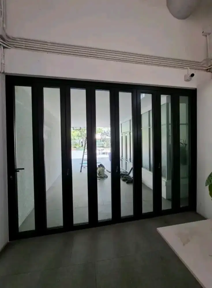 Pintu kaca aluminium dan kusen aluminium kaca