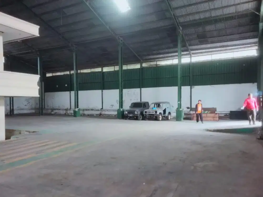 GUDANG SIAP PAKAI DI JALAN RAYA NAROGONG BEKASI JAWA BARAT
